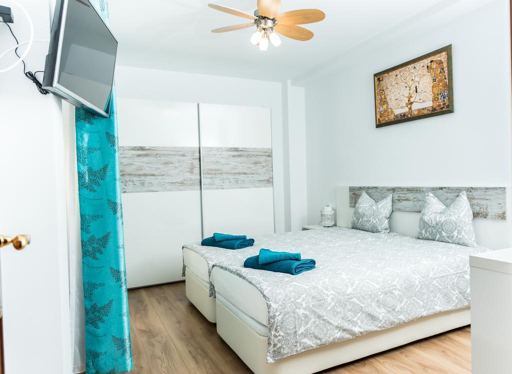 Modern Apartment Playa Valencia Luaran gambar